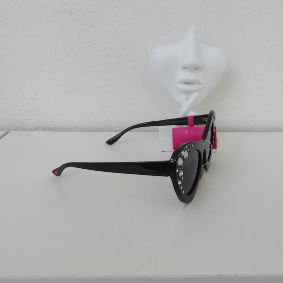 (#127) Betsey Johnson Black Wing Diamond Sun Glasses main image 5